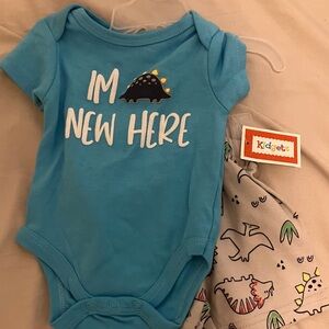 Kidgets Blue Dinosaur Print Onesie !Accepting Offers/Bundle Deals!